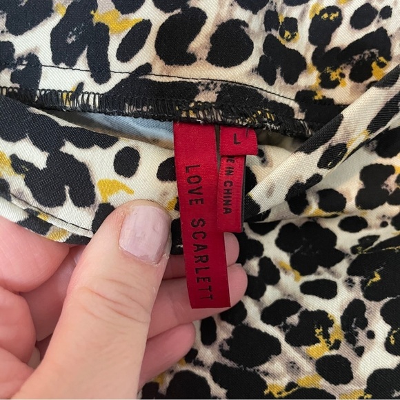 Love Scarlett Size L Pencil Skirt Leopard Print Straight Knee Length Stretch - Picture 4 of 7